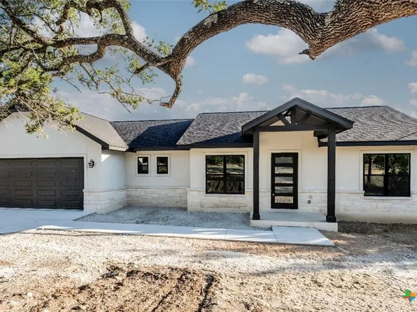 1229 Stallion Springs Dr, Fischer, TX 78623