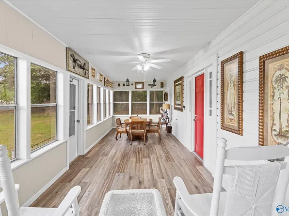 363 Mitchell Ave, Albertville, AL 35951