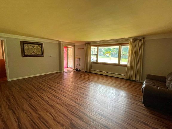 4th image of 3203 Glencairn Dr