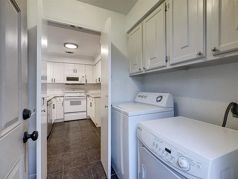 2513 Bering Dr #7 — Photo 8
