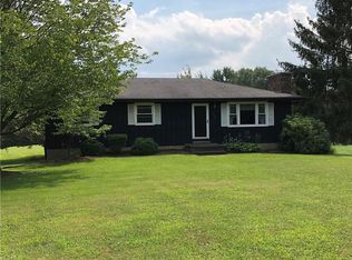 1858 Meadowlark Dr, Mogadore, OH 44260