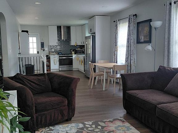 3rd image of 5818 Benton Heights Ave
