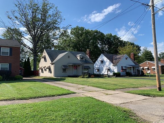 3rd image of 670 Central Parkway Ave SE