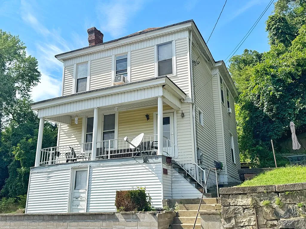 85 13th Street photo 1