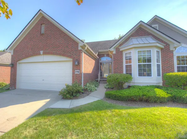 1146 Andover Cir, Walled Lake, MI 48390
