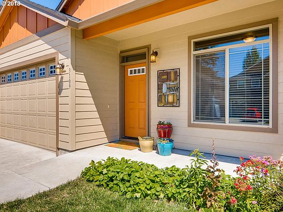 3rd image of 3109 NE 120th Ct