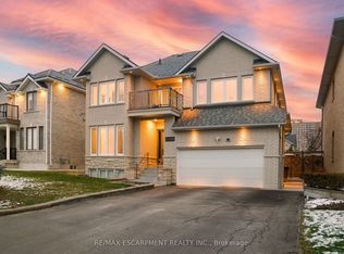 3205 Rolling Stone Ct, Mississauga, ON L5B 4G5