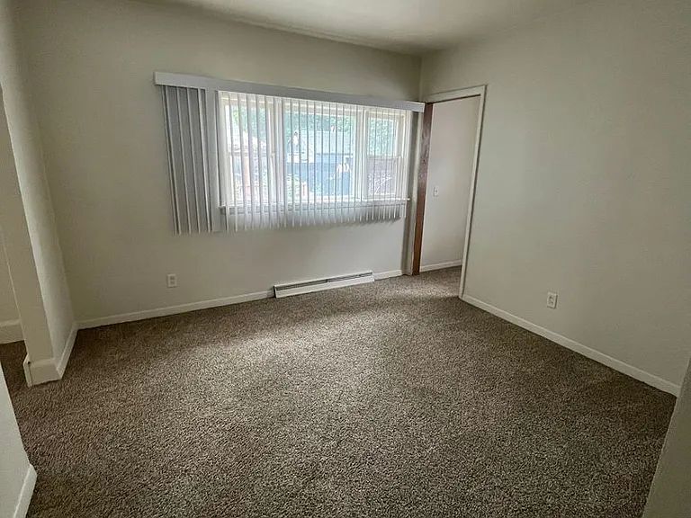 532 Clifford Ave — Photo 11