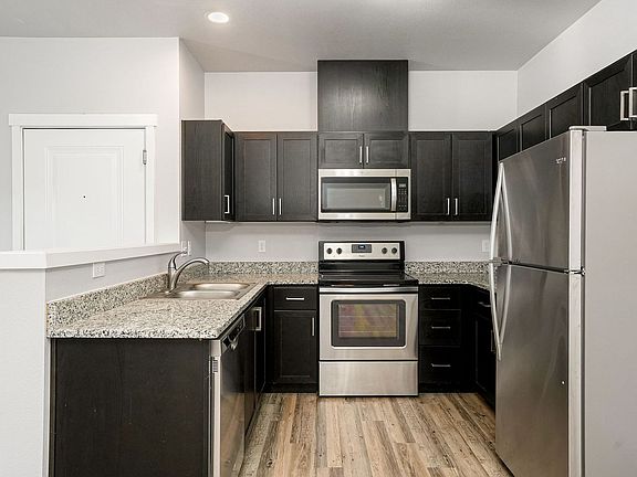 4th image of 3240 Harold Dr NE #3260-202