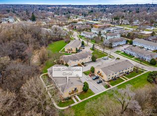 1168 Greenwood Cir #1168, Woodstock, IL