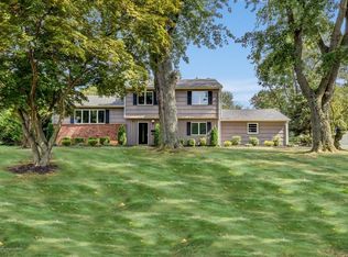 60 Heritage Dr, Freehold, NJ 07728