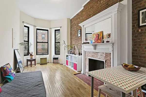 Sold by Compass | media 6