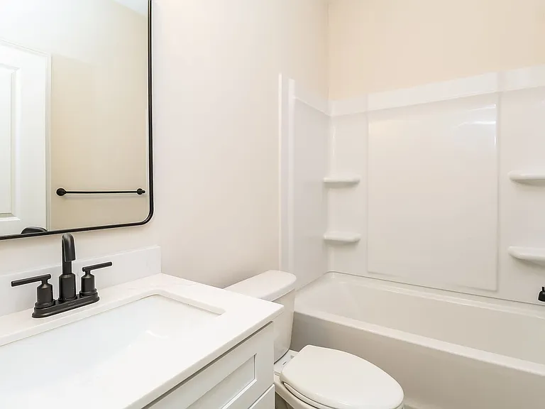542 Beatties Ford Rd — Photo 6
