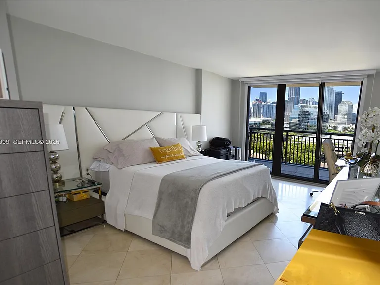 540 Brickell Key Dr #1513 — Photo 26