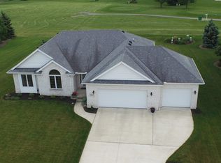 7603 Royal Timbers Ln, Waterville, OH 43566