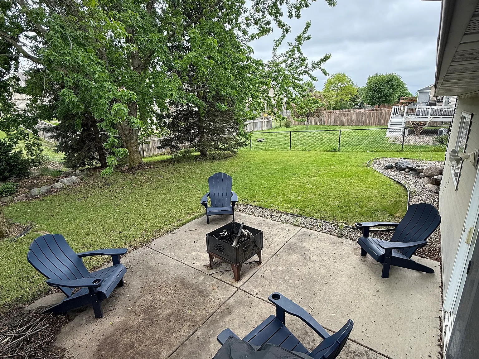 5 bed, 2800 sqft, $2,850 — Photo 4