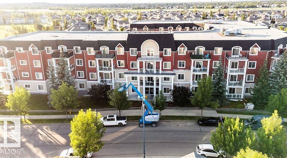 1st image of 226 Macewan Rd SW #117