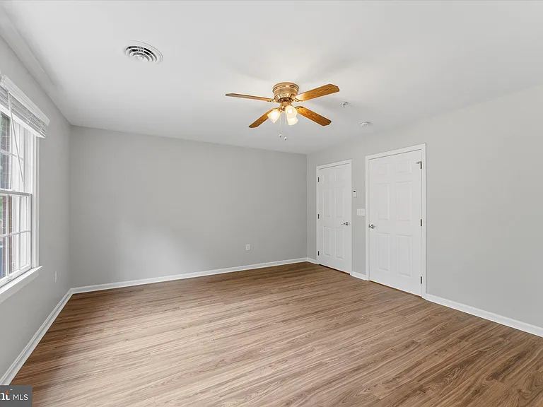 164 Chantilly Ct — Photo 24