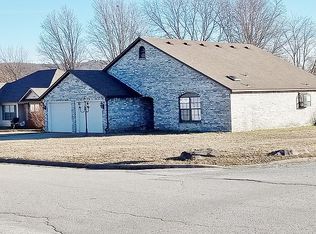 111 W Northaven St, Farmington, AR 72730