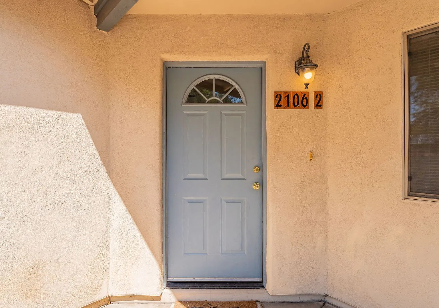 2106 N. Mountain Ave. — Photo 2