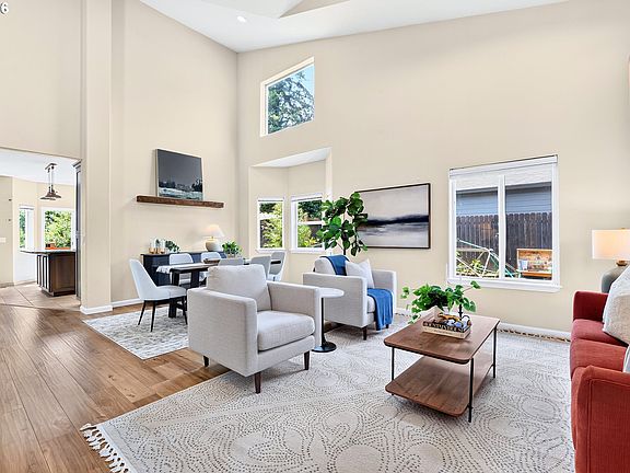 3rd image of 15524 SE Belmore Hts