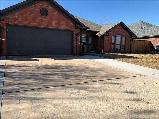 2nd image of 621 Greenfield Dr