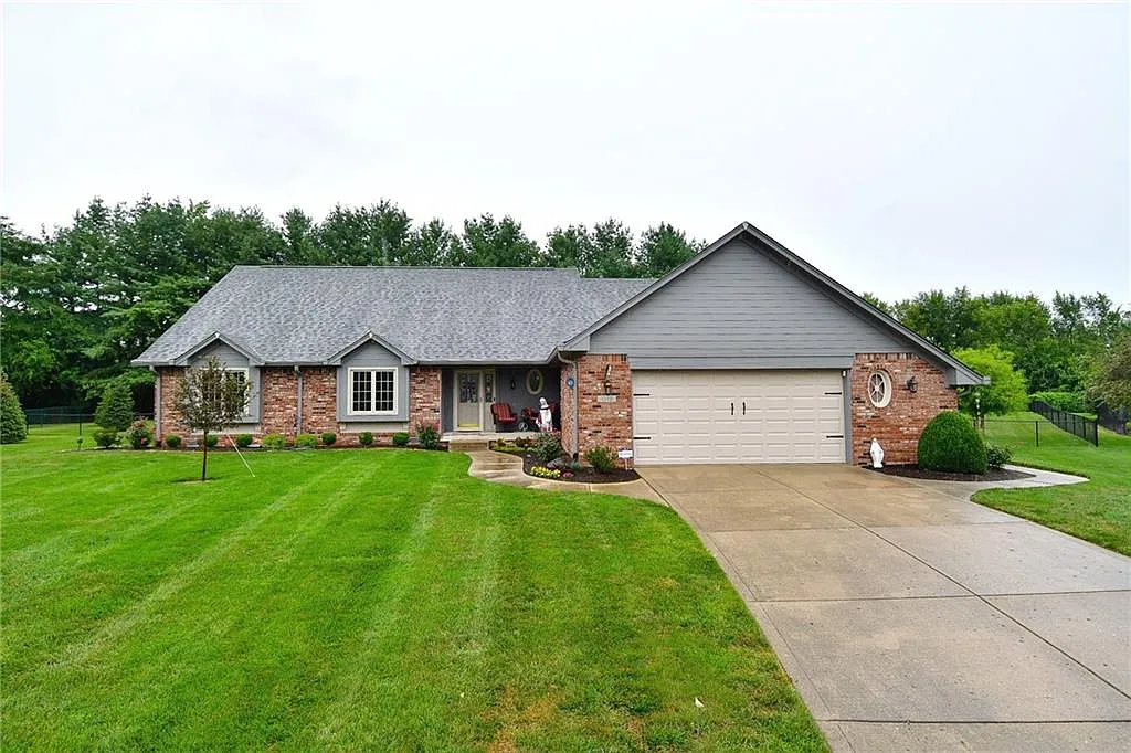 1513 Olive Branch Ln photo 1