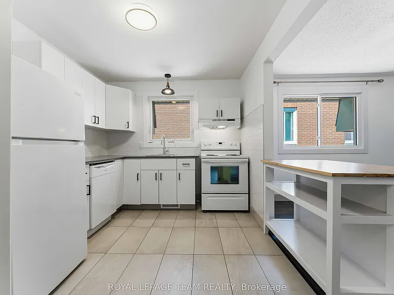 204 Donald St #2 — Photo 16