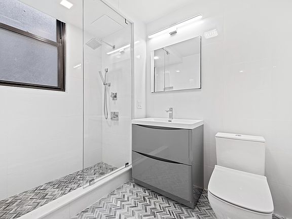 5th image of 56 Pine St Ph A