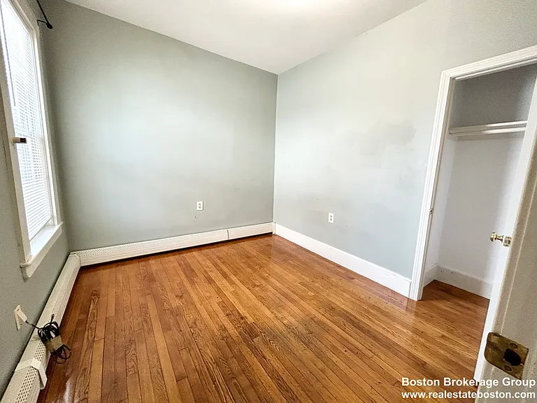 96 E Cottage St #2 — Photo 4
