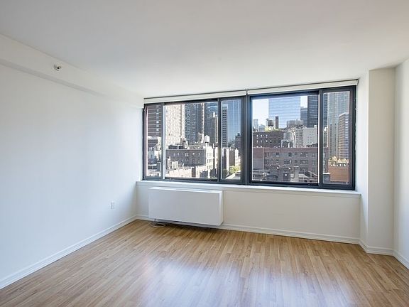 5th image of 400 W 55th St APT 17D