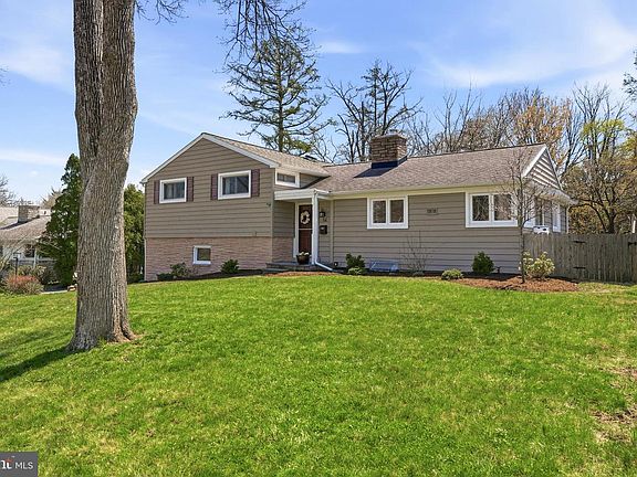 2nd image of 56 Cobblestone Dr