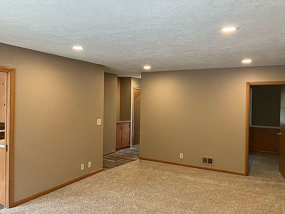 4th image of 7545 Richmond Dr