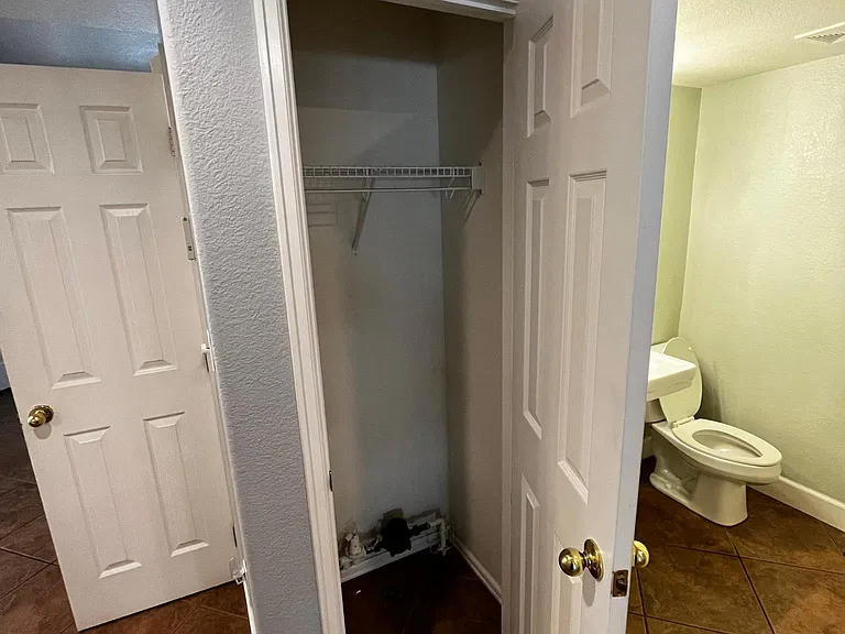 1727 Victorian Point — Photo 14