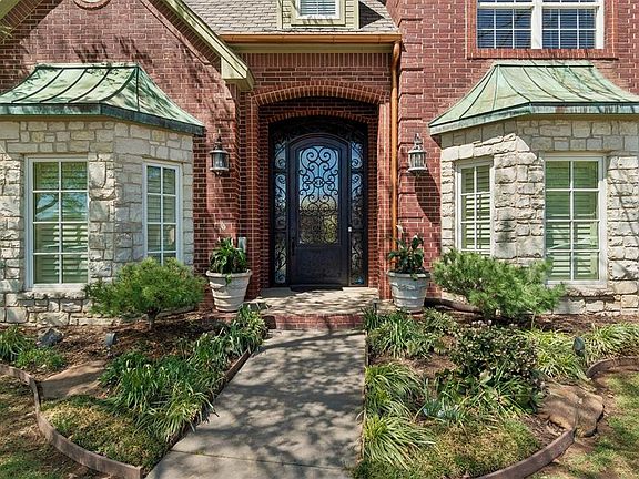 3rd image of 4701 Flint Ridge Cir