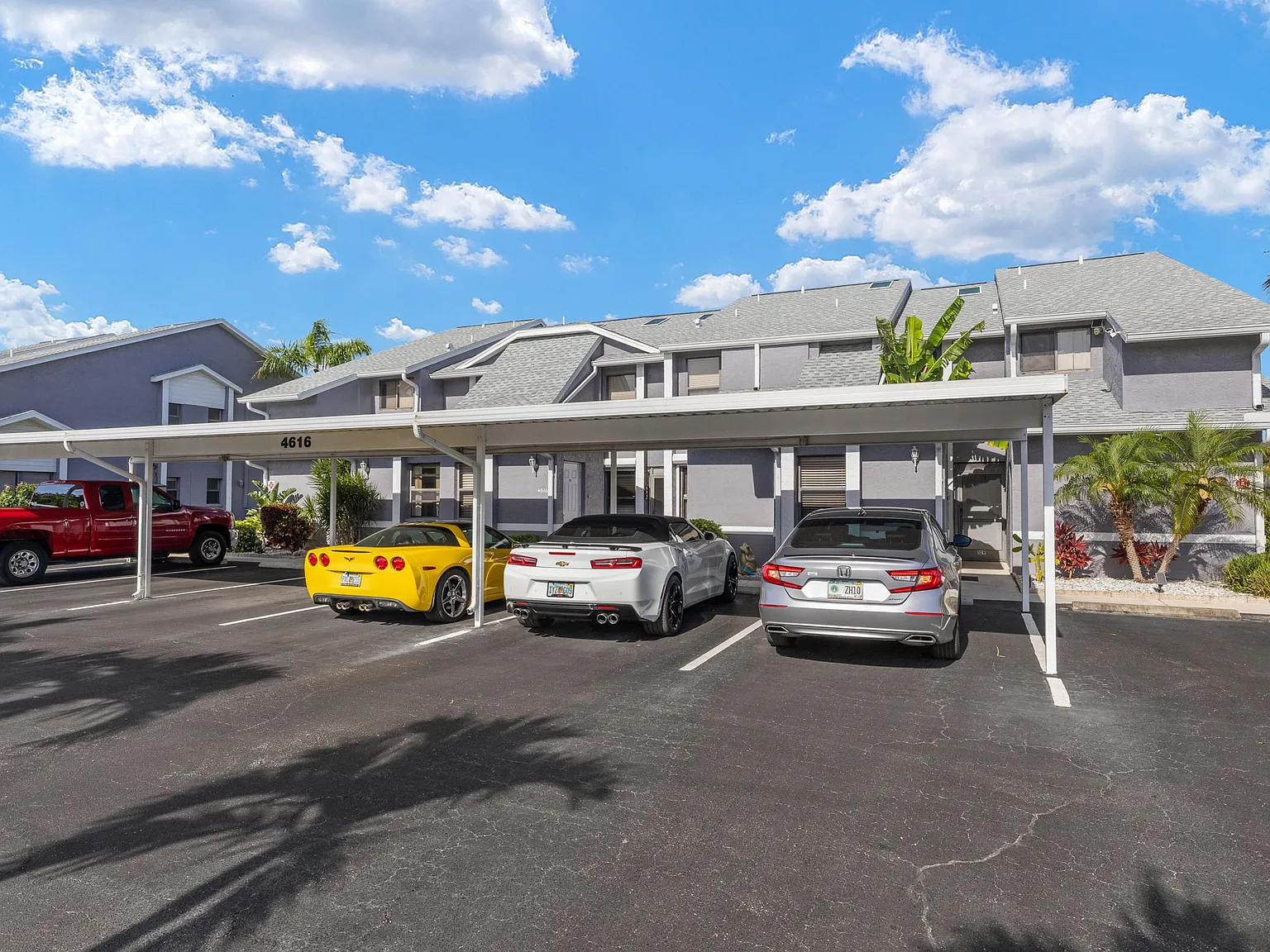 2 bed, 906 sqft, $1,499 — Photo 3