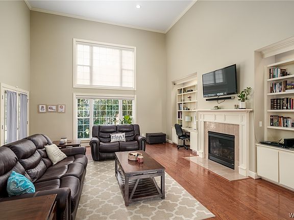 3rd image of 3976 Gaineswood Ln