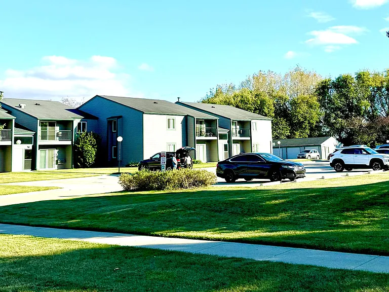 Elkhorn Village Apartments | 1 & 2 Bedroom Apartments in Elkhorn, WI Heat Included — Photo 26