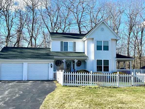 2 Pierce Cir, Paxton, MA 01612