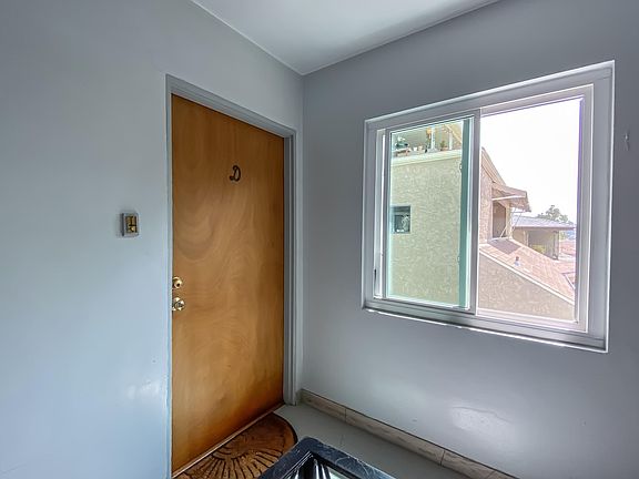 4th image of 1828 Silver Lake Blvd APT D