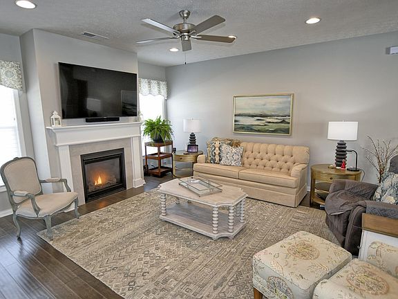 4th image of 5444 Camden Dr