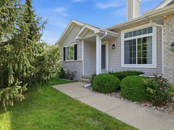 12527 Douglas Pkwy, Urbandale, IA 50323