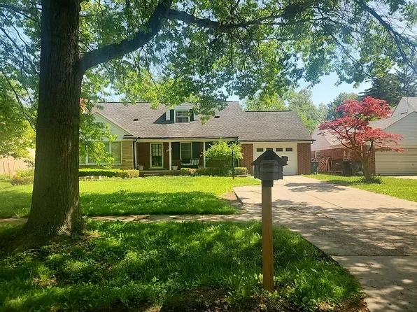 28672 Blackstone Dr, Lathrup Village, MI 48076