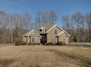 880 Iron Workers Rd, Clarksville, TN 37043