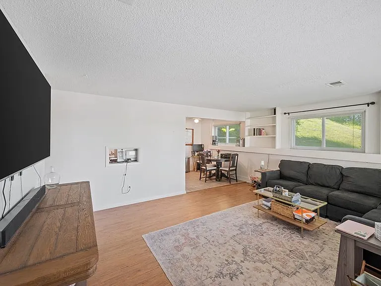 2513 Welbeck Rd — Photo 4