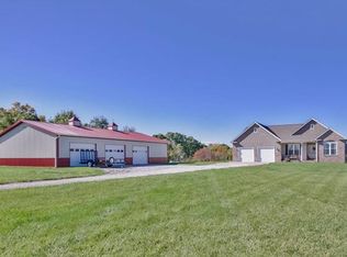 14753 Rowling Ridge Rd, Grafton, IL 62037