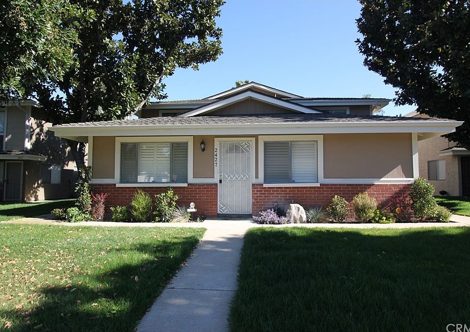 1st image of 2427 College Ln
