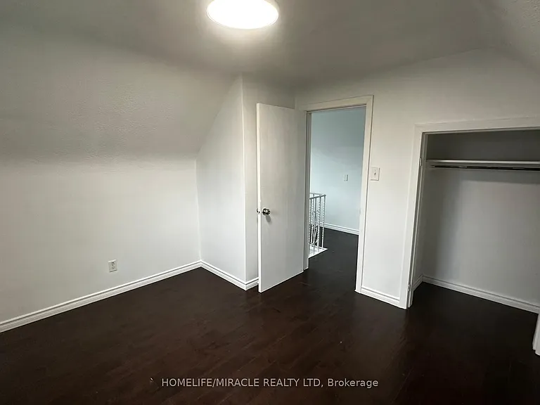 33 Jeavons Ave #ENTIRE HOUSE — Photo 14