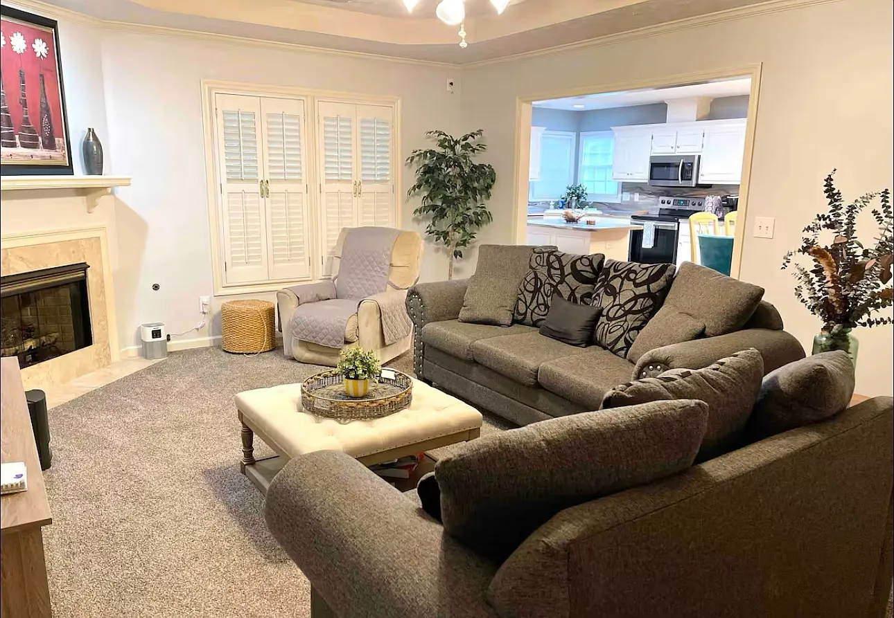 3 bed, 1525 sqft, $4,500 — Photo 2