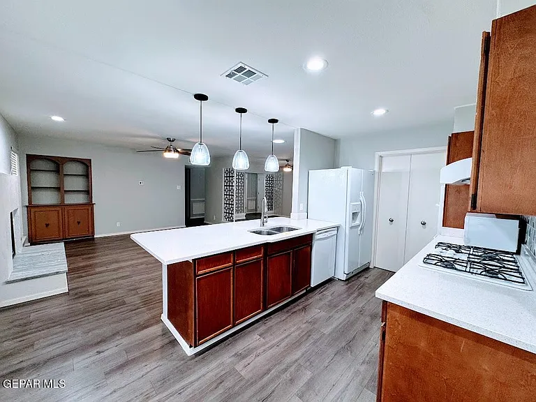 9309 W H Burges Dr — Photo 9